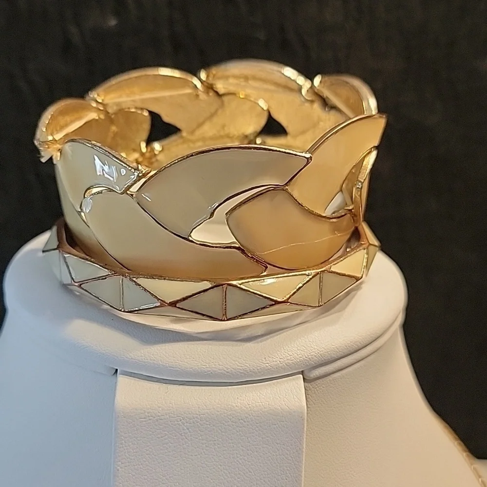 Set of 2 Vintage Enamel Painted Bracelets - Picture 1 of 15